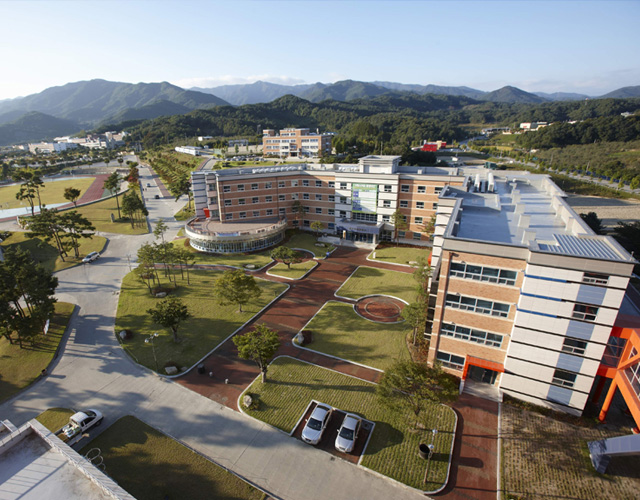 东洋大学